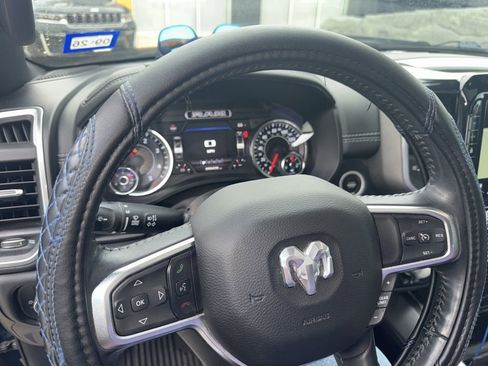 Used 2020 RAM 1500 Laramie w/ Sport Appearance Package AWD/4WD image 7