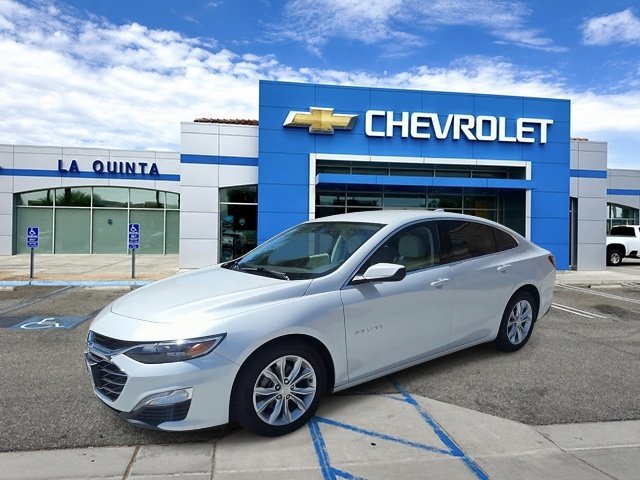 Used 2019 Chevrolet Malibu LT w/ Leather Package FWD image 4