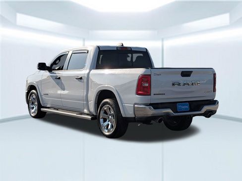 Used 2025 RAM 1500 Big Horn AWD/4WD image 4