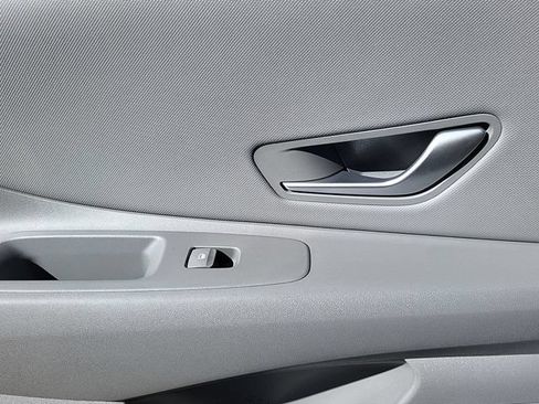 Certified 2024 Hyundai Elantra SEL w/ Convenience Package FWD image 19