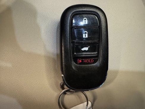 Used 2025 Honda HR-V LX image 17