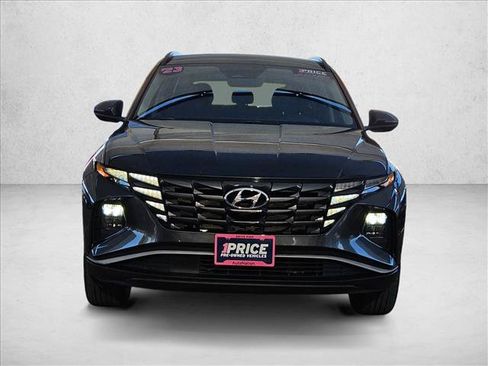 Used 2023 Hyundai Tucson SEL FWD image 2