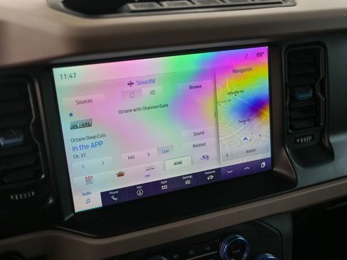 Used 2023 Ford Bronco Wildtrak image 17