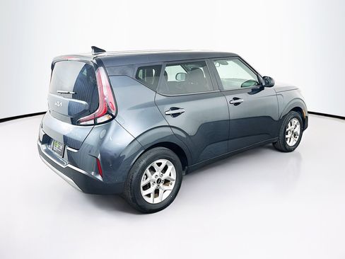 Used 2025 Kia Soul LX w/ LX Technology Package FWD image 9