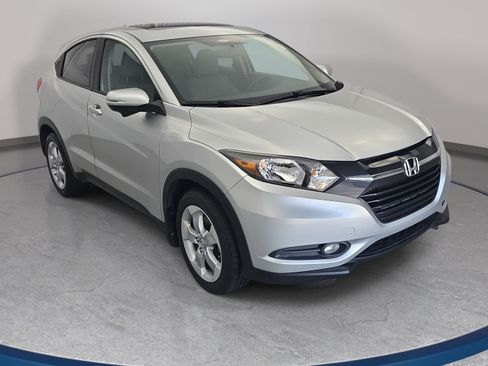 Used 2016 Honda HR-V EX image 3