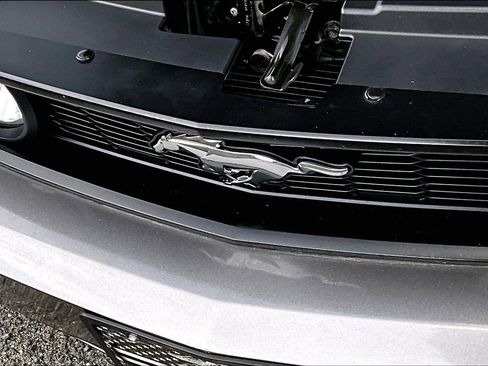 Used 2011 Ford Mustang GT Premium w/ Comfort Pkg RWD image 34