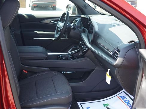 New 2025 Chevrolet Traverse LT w/ Enhanced Driving Package image 31