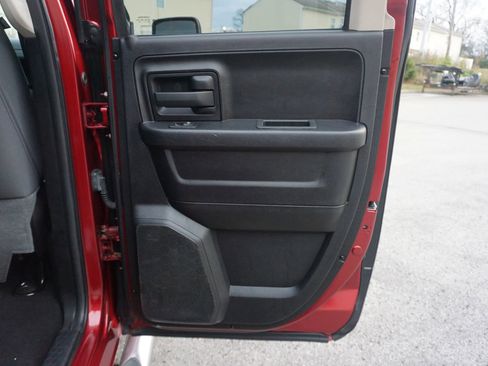 Used 2014 RAM 1500 Express image 19