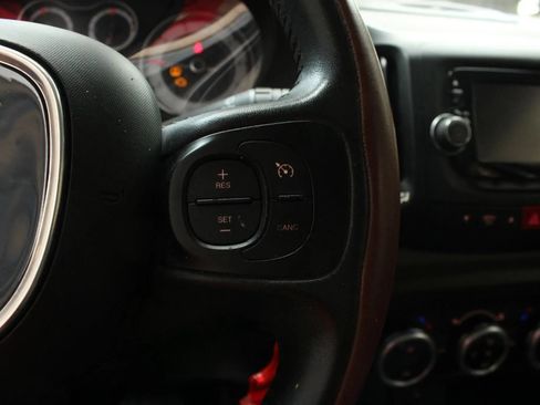 Used 2015 FIAT 500L Trekking FWD image 31