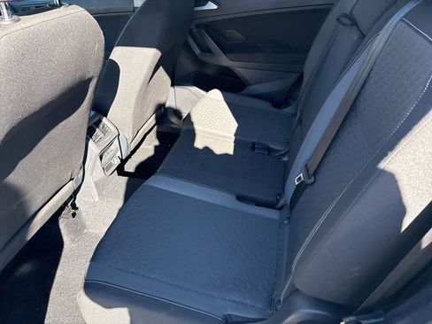 Used 2021 Volkswagen Tiguan S image 11