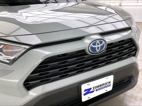 Used 2020 Toyota RAV4 XLE w/ Convenience Package image 31