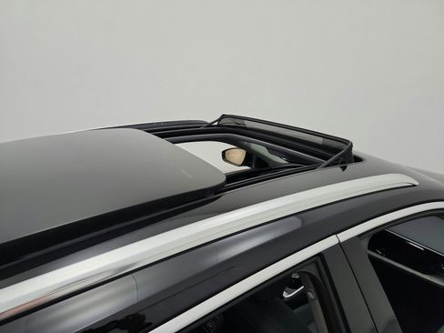 Used 2025 Audi Q5 Premium Plus w/ Premium Plus AWD/4WD image 17