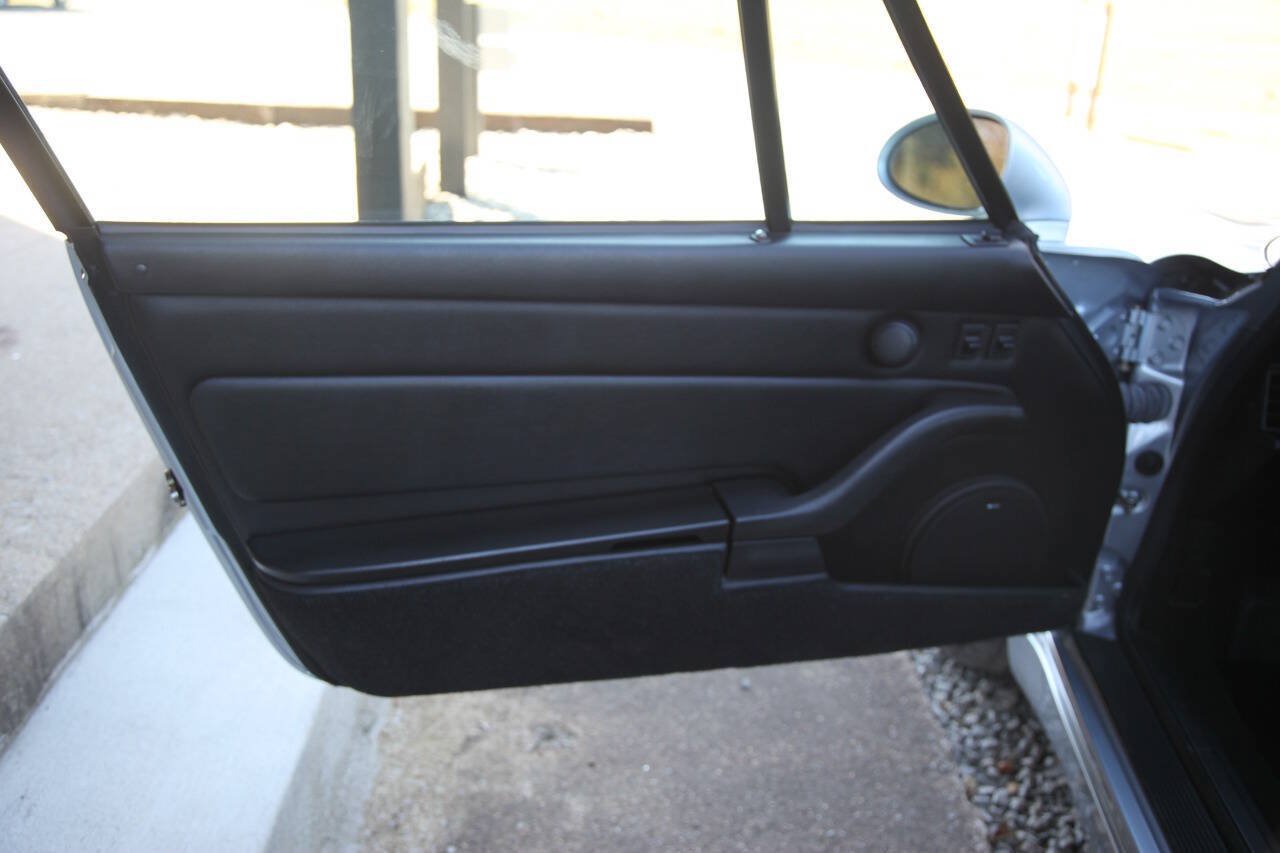 Used 1996 Porsche 911 GT3 RS image 78
