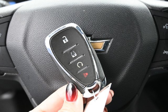 Used 2025 Chevrolet Trax LT FWD image 34