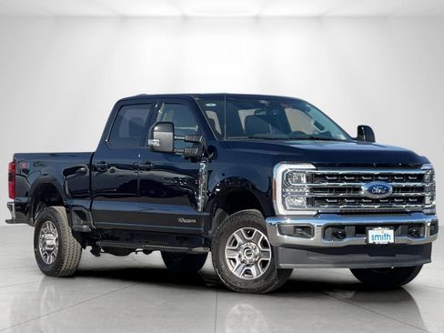 Used 2025 Ford F350 Lariat w/ Camper Package AWD/4WD image 2