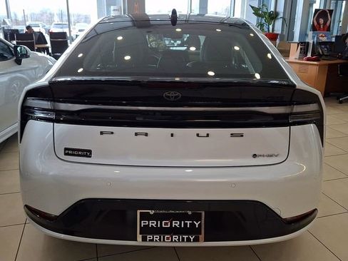 New 2026 Toyota Prius XSE Premium image 5