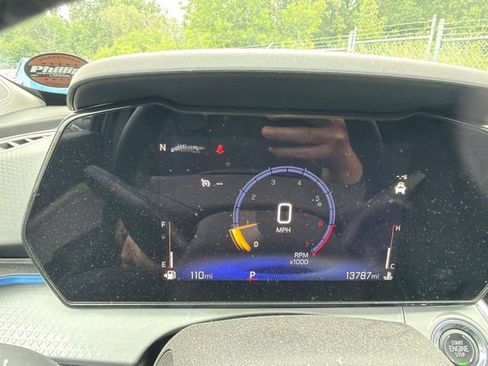 Used 2025 Chevrolet Trax LT w/ LT Convenience Package FWD image 10