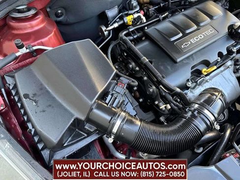 Used 2016 Chevrolet Cruze LT w/ Technology Package image 18