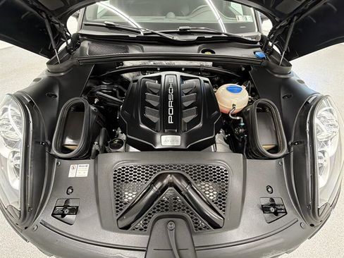 Used 2017 Porsche Macan S AWD/4WD image 9