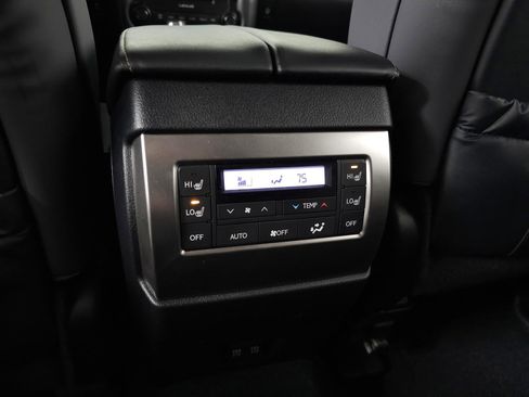 Used 2023 Lexus GX 460 Premium image 36