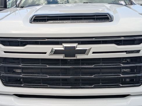 Used 2024 Chevrolet Silverado 3500 LTZ w/ LTZ Plus Package AWD/4WD image 12