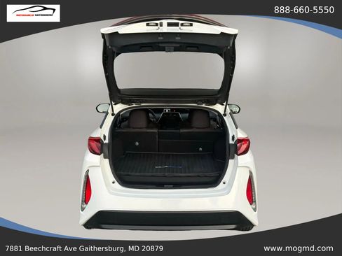 Used 2018 Toyota Prius Prime Plus w/ Carpet Mat Package FWD image 13