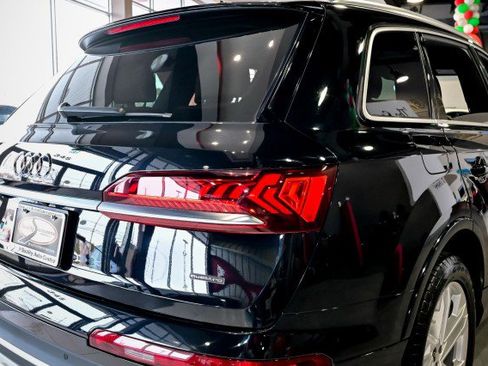 Used 2021 Audi Q7 3.0T Premium image 11