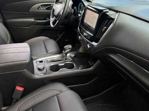 Used 2023 Chevrolet Traverse LT w/ LT Premium Package image 19