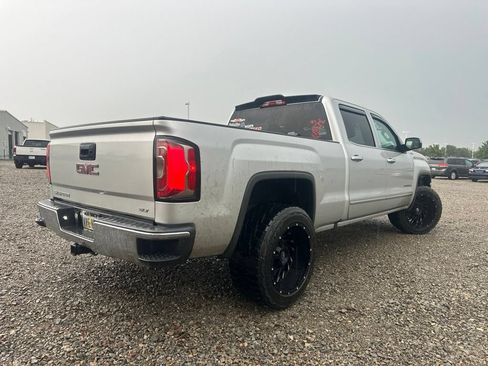 Used 2018 GMC Sierra 1500 SLT w/ SLT Premium Package AWD/4WD image 12