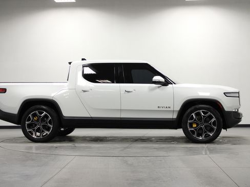 Used 2023 Rivian R1T Adventure image 3