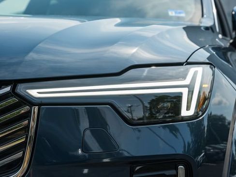 New 2026 Volvo XC90 T8 Ultra w/ Protection Package Premier AWD/4WD image 15