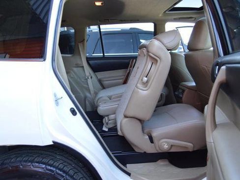 Used 2013 Toyota Highlander Limited image 14