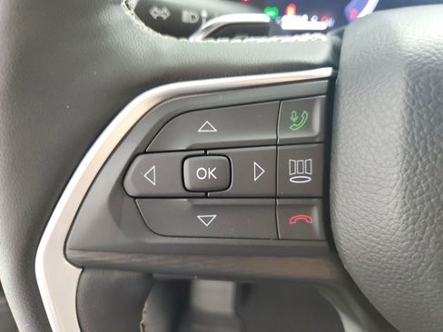 Used 2025 Jeep Grand Cherokee L Altitude image 24