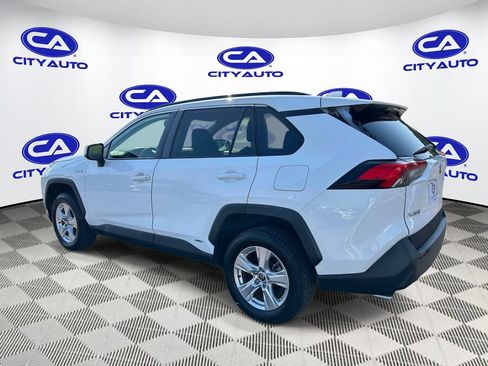 Used 2021 Toyota RAV4 XLE AWD/4WD image 5