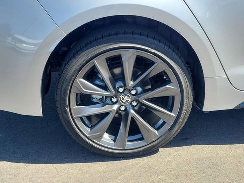 Used 2024 Toyota Corolla SE w/ SE Premium Package FWD image 6