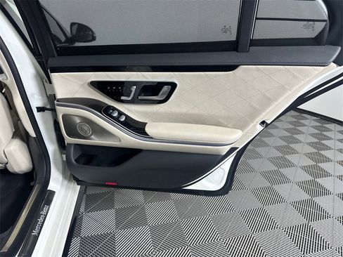Certified 2022 Mercedes-Benz S 580 4MATIC Sedan image 18