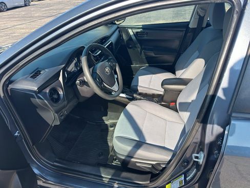 Used 2017 Toyota Corolla L FWD image 4