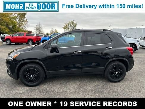 Used 2019 Chevrolet Trax LT w/ LT Convenience Package image 4