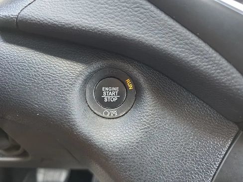 Used 2020 Jeep Cherokee Limited AWD/4WD image 34