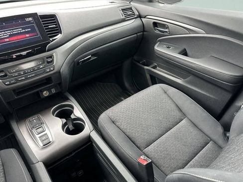 Used 2023 Honda Ridgeline Sport image 13