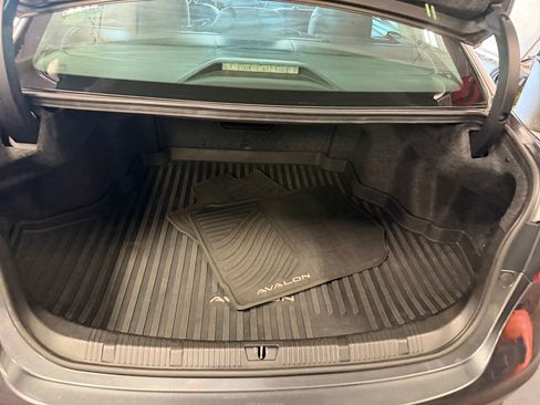 Used 2013 Toyota Avalon XLE Touring FWD image 19