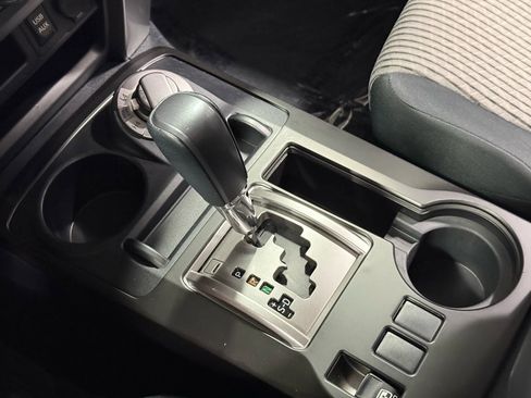 Used 2017 Toyota 4Runner SR5 image 40