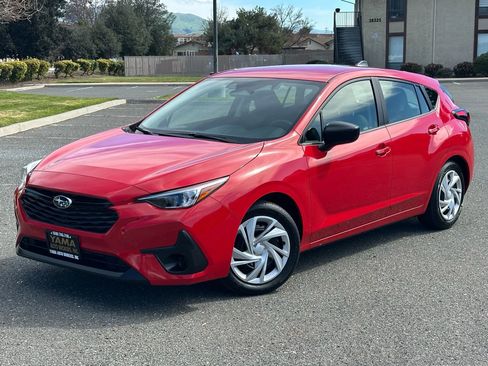 Used 2024 Subaru Impreza 2.0i image 1