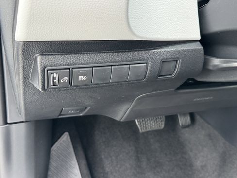 New 2026 Toyota Corolla SE FWD image 17