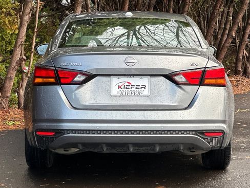 Used 2024 Nissan Altima 2.5 SV image 5