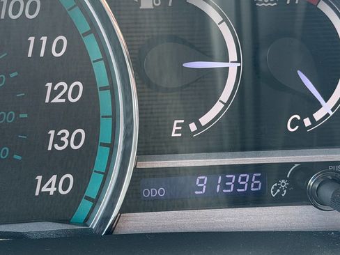 Used 2014 Toyota Venza Limited image 25