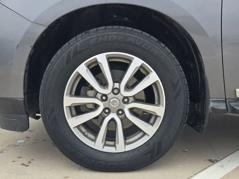 Used 2016 Nissan Pathfinder SL w/ SL Premium Package image 12