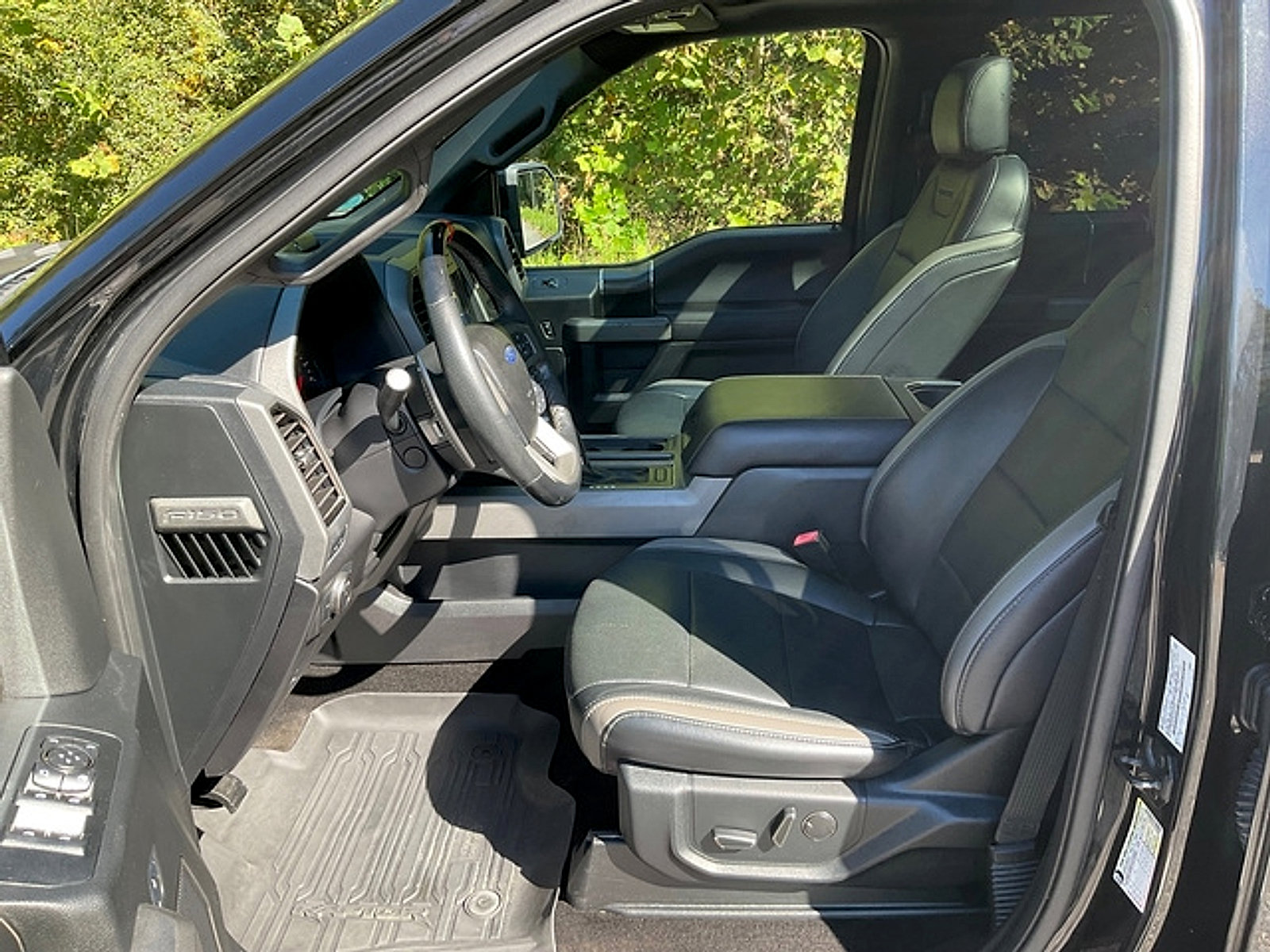 Used 2018 Ford F150 Raptor w/ Equipment Group 802A Luxury AWD/4WD image 12