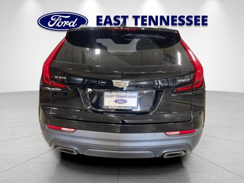 Used 2020 Cadillac XT4 Luxury w/ Cold Weather Package FWD image 4