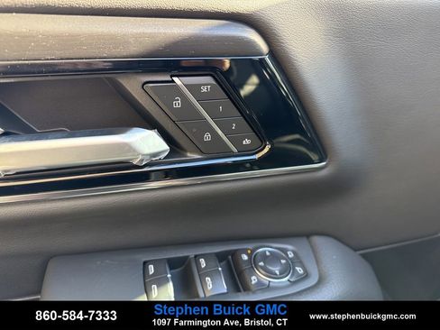 New 2026 GMC Yukon Denali w/ Denali Reserve Package image 16